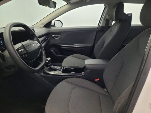 Used 2025 Kia K4 FWD image 17