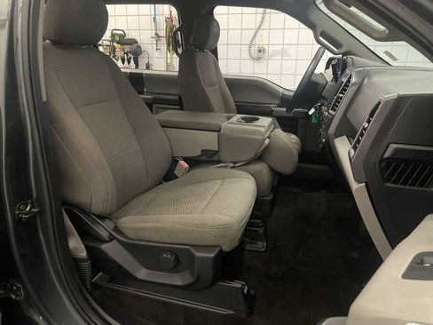 Used 2018 Ford F150 XLT AWD/4WD image 18