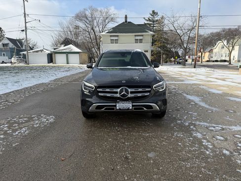 Used 2021 Mercedes-Benz GLC 300 4MATIC image 2