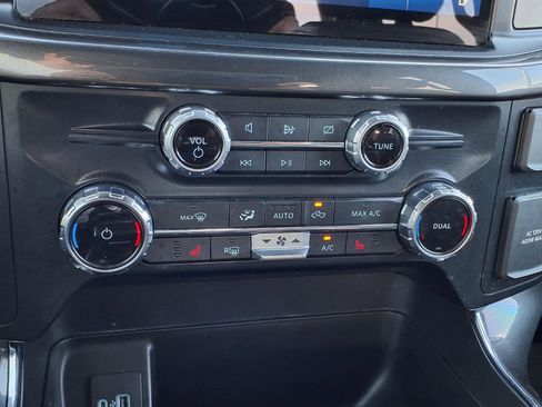 Used 2022 Ford F150 XLT w/ Equipment Group 302A High image 18