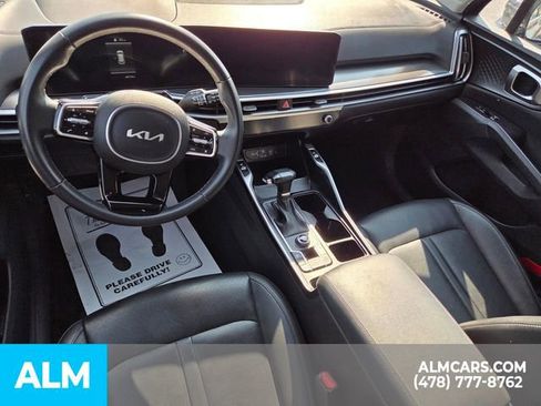 Used 2024 Kia Sorento S image 5