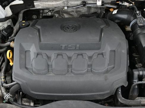 Used 2023 Volkswagen Tiguan SE image 41