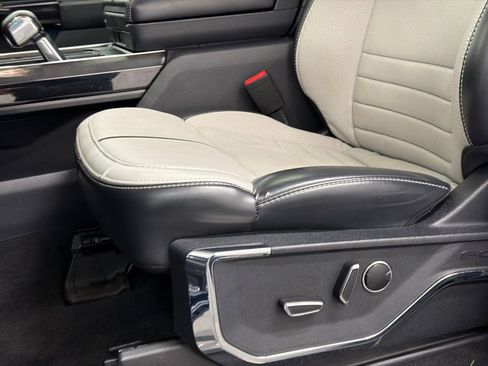 Used 2023 Ford F150 Lightning Platinum image 17