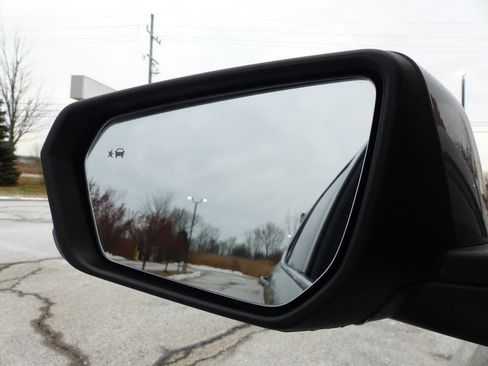 Used 2019 Chevrolet Equinox LT image 45