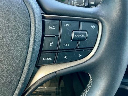 Used 2021 Lexus UX 250h w/ Premium Package image 22