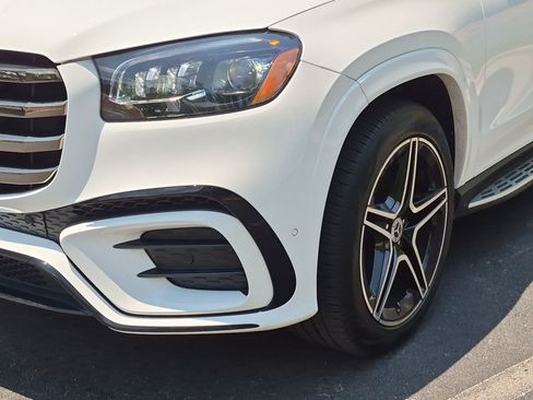 Certified 2024 Mercedes-Benz GLS 450 4MATIC image 6