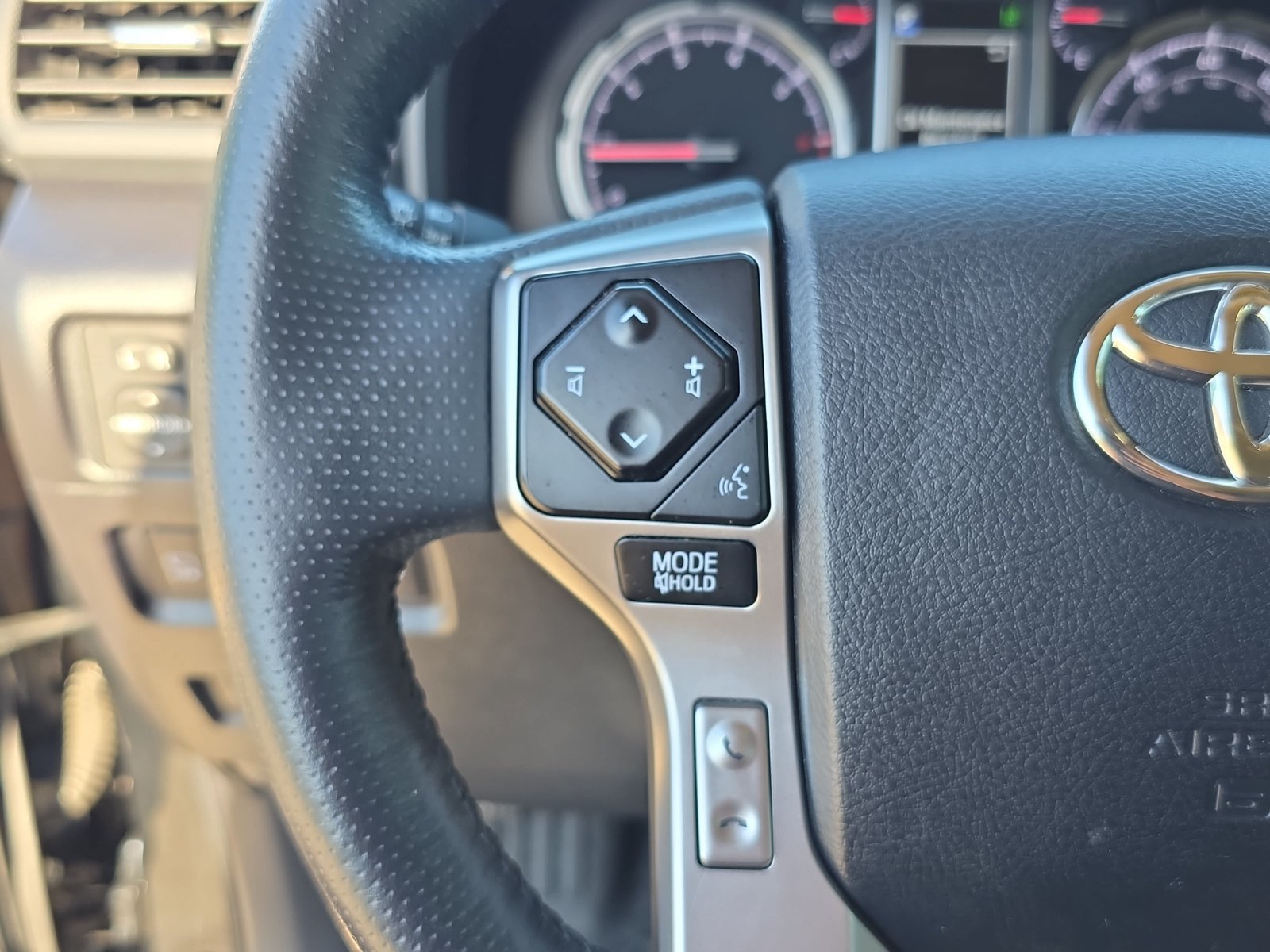 Used 2024 Toyota 4Runner Limited RWD image 14
