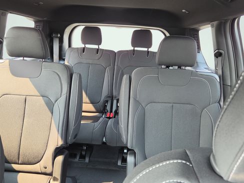 New 2026 Jeep Grand Cherokee L 4WD image 88