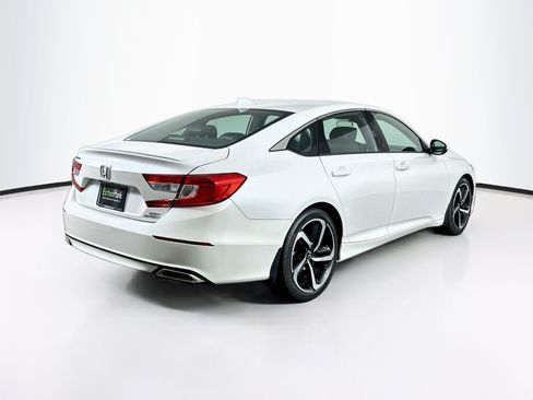 Used 2018 Honda Accord Sport image 9
