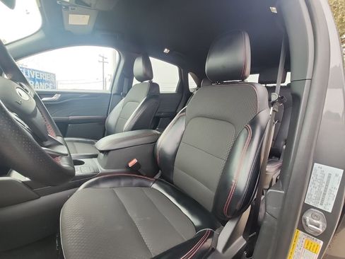 Used 2024 Ford Escape ST-Line w/ Cold Weather Package image 7