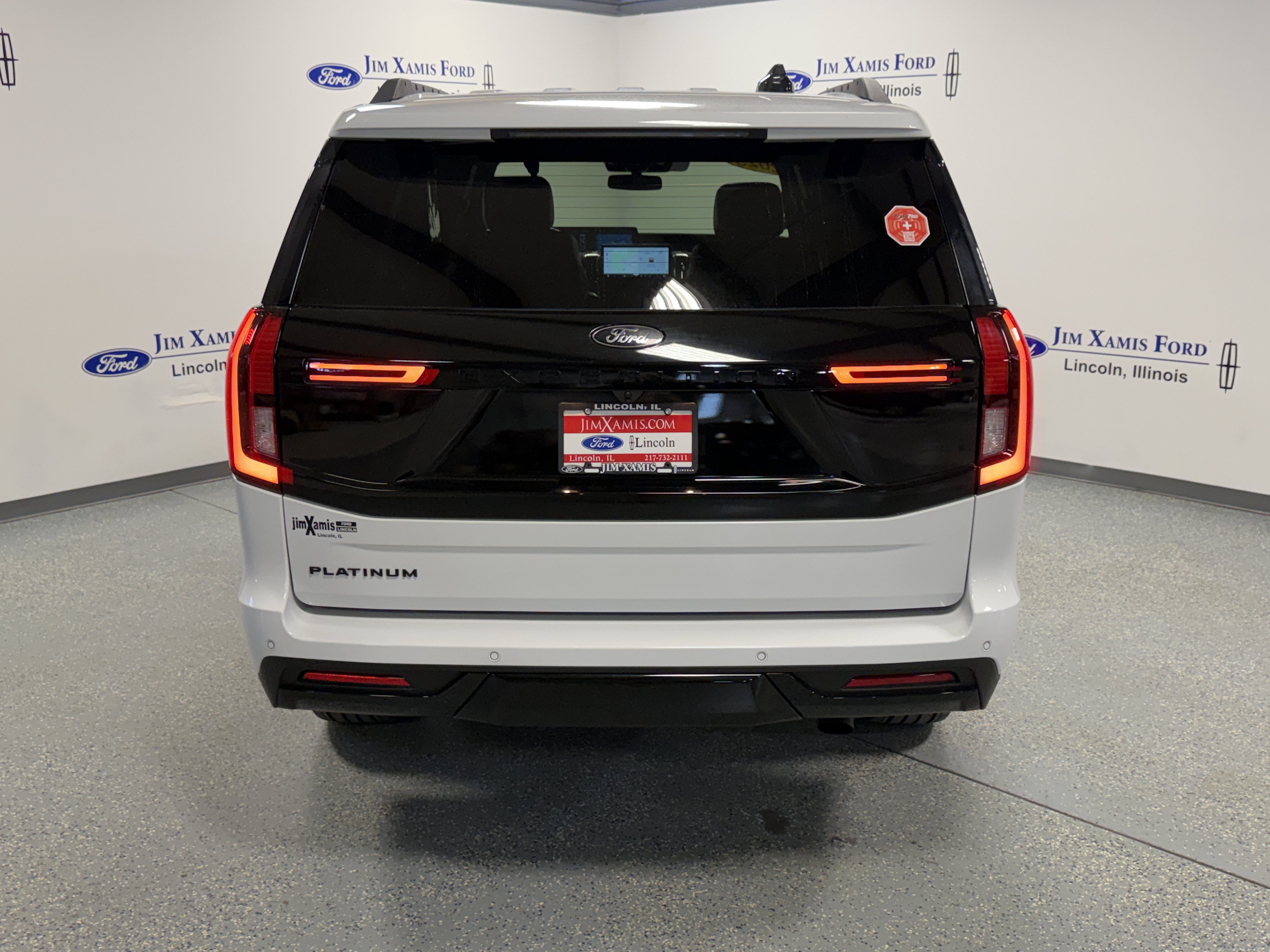 Used 2025 Ford Expedition Platinum w/ Stealth Appearance Package AWD/4WD image 37