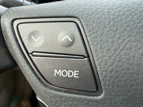 Used 2010 Lexus LS 460 image 19