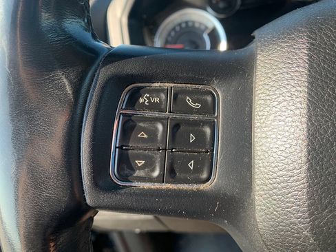 Used 2019 RAM 1500 Classic SLT w/ SLT Plus D←cor Group AWD/4WD image 21
