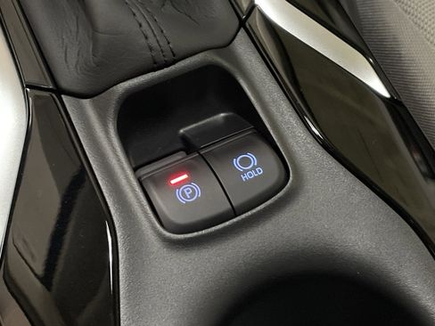 Used 2022 Toyota Corolla LE image 29