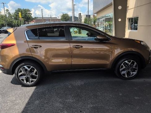 Used 2021 Kia Sportage EX AWD/4WD image 9