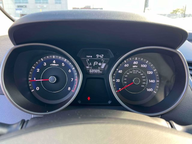 Used 2014 Hyundai Elantra SE w/ Option Group 02 FWD image 23
