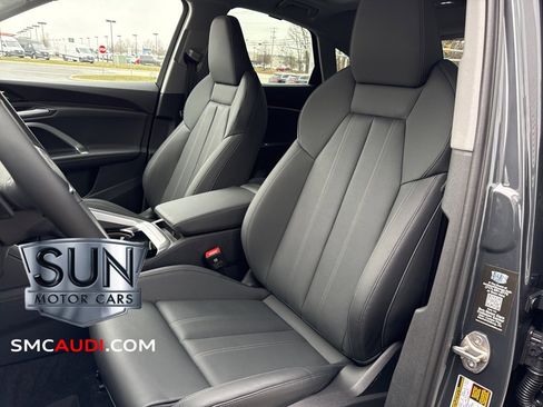 New 2025 Audi Q5 Prestige image 17