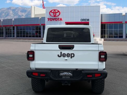 Used 2025 Jeep Gladiator Rubicon AWD/4WD image 5