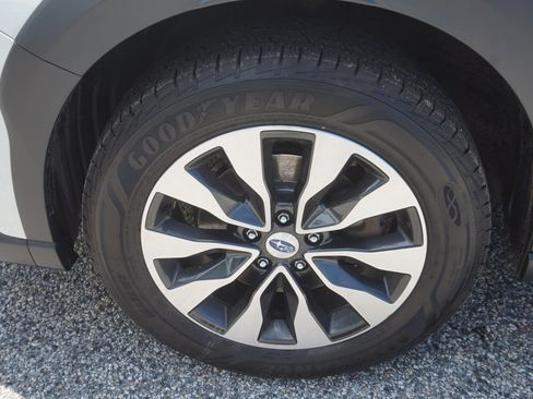 Used 2023 Subaru Outback Limited AWD/4WD image 9