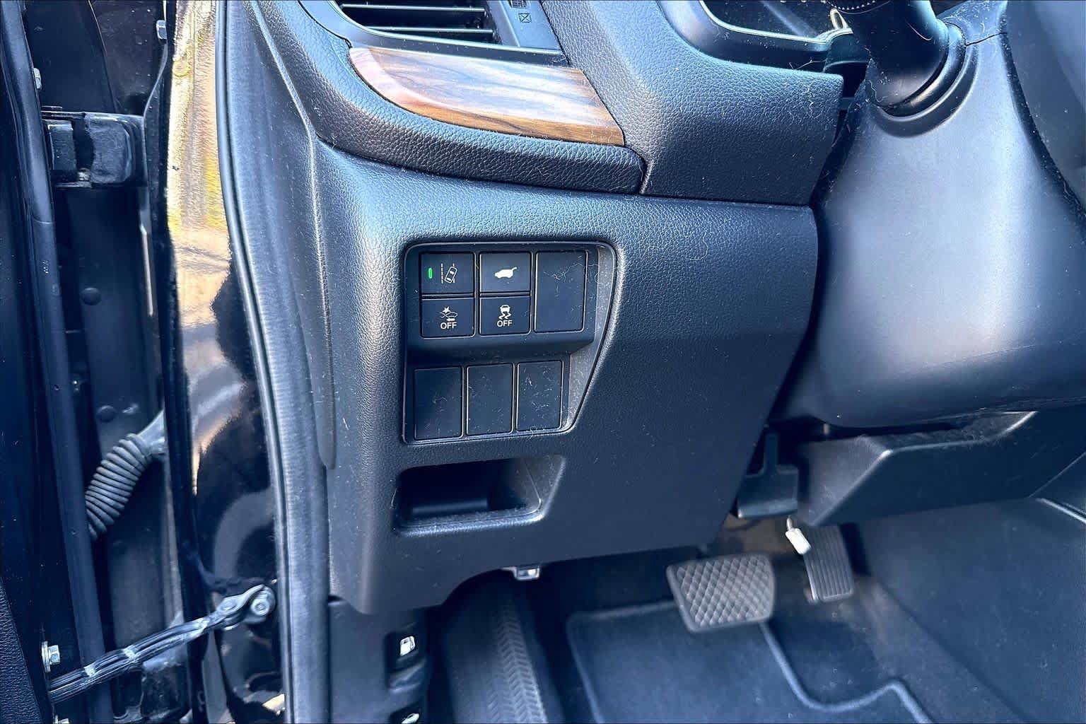 Used 2017 Honda CR-V Touring image 33