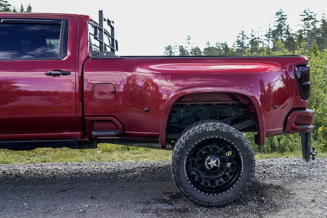 Used 2022 Chevrolet Silverado 3500 High Country AWD/4WD image 5