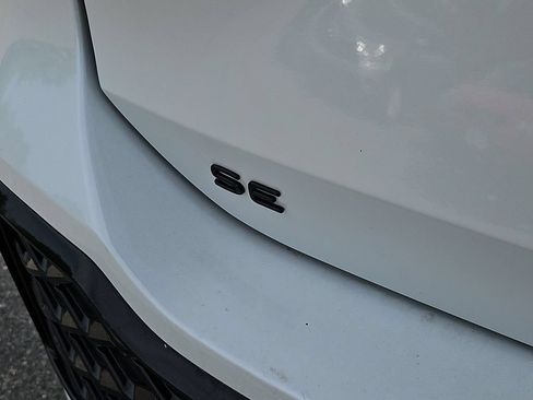 New 2026 Volkswagen Tiguan SE R-Line AWD/4WD image 6
