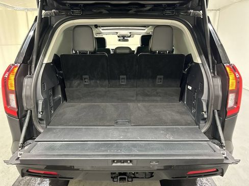 Used 2025 Ford Expedition Active AWD/4WD image 23