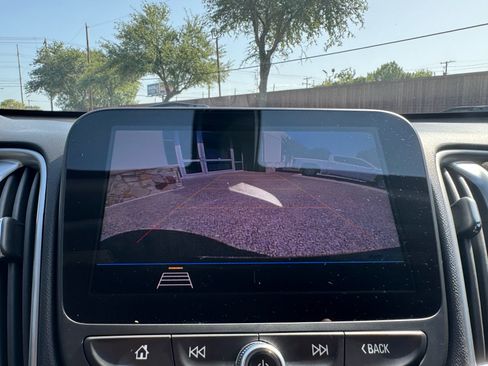 Used 2019 Chevrolet Malibu LS FWD image 18