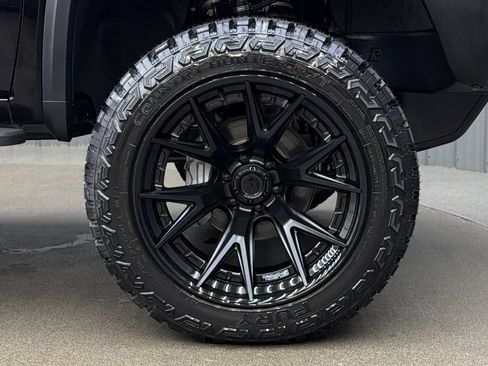Used 2026 GMC Sierra 1500 AT4X AWD/4WD image 9