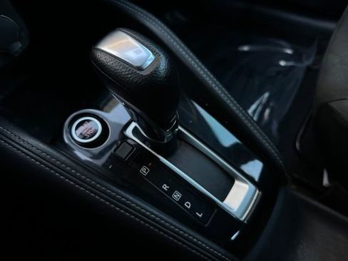 Used 2019 Nissan Kicks S image 25