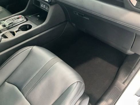 Certified 2025 Honda Pilot Touring image 27