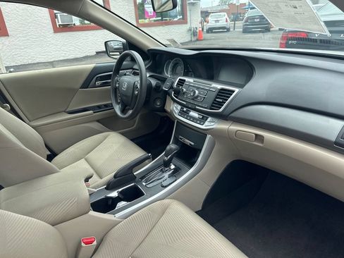 Used 2015 Honda Accord LX image 33