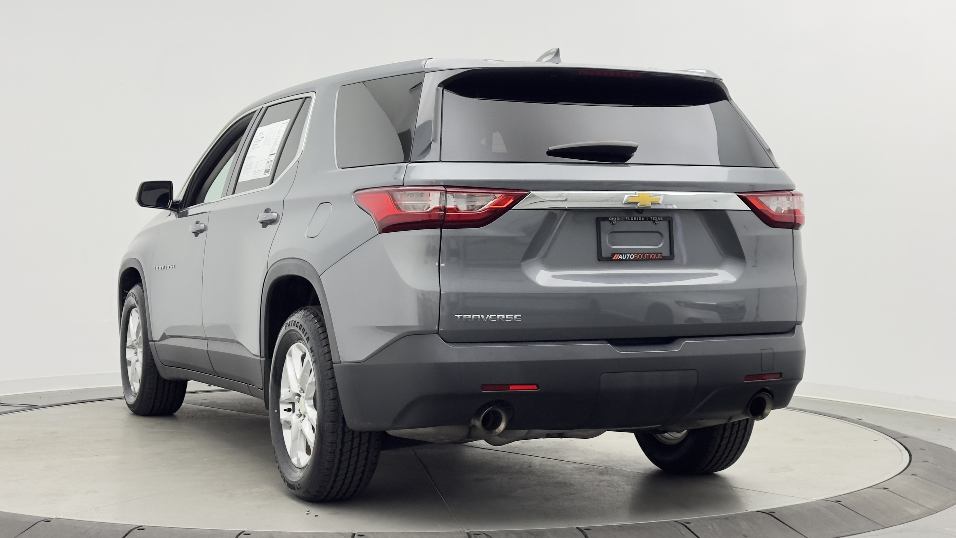 Used 2018 Chevrolet Traverse LS FWD image 5