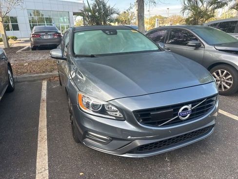 Used 2018 Volvo V60 T5 Dynamic w/ Vision Package image 1