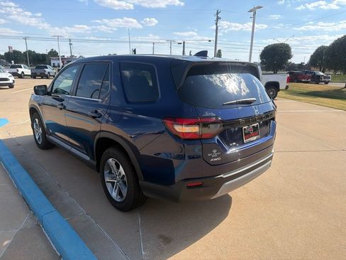 Certified 2025 Honda Pilot EX-L image 8