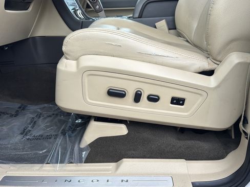 Used 2017 Lincoln Navigator Reserve AWD/4WD image 20