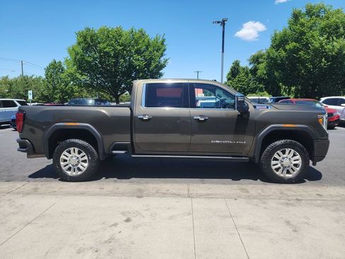 Certified 2023 GMC Sierra 2500 Denali w/ Denali Ultimate Package AWD/4WD image 9