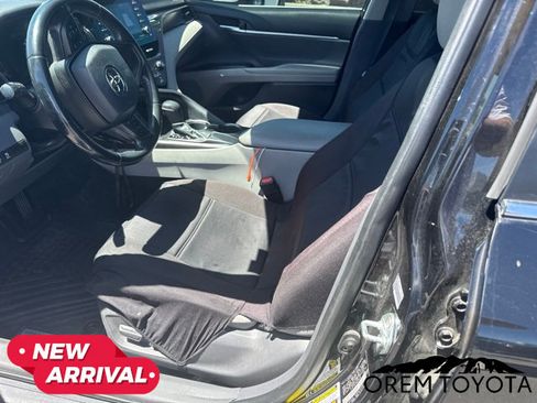 Used 2021 Toyota Camry SE FWD image 15