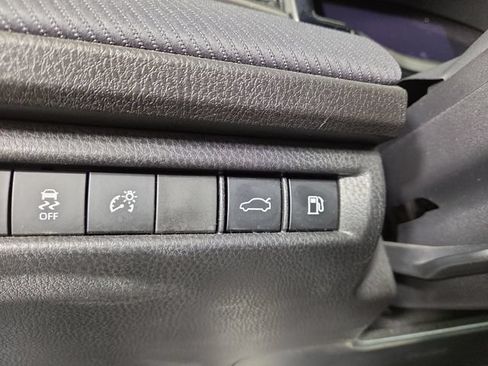 Used 2025 Toyota Camry SE FWD image 27