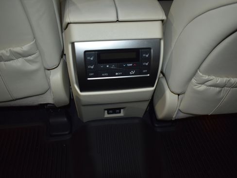 Used 2022 Lexus GX 460 Premium image 33