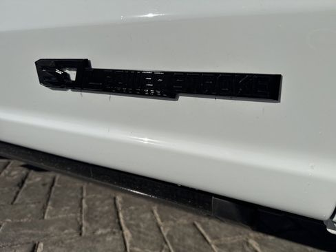 Used 2026 Ford F450 Lariat w/ FX4 Off-Road Package image 7