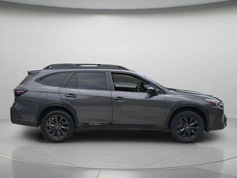 Used 2024 Subaru Outback Onyx Edition AWD/4WD image 8