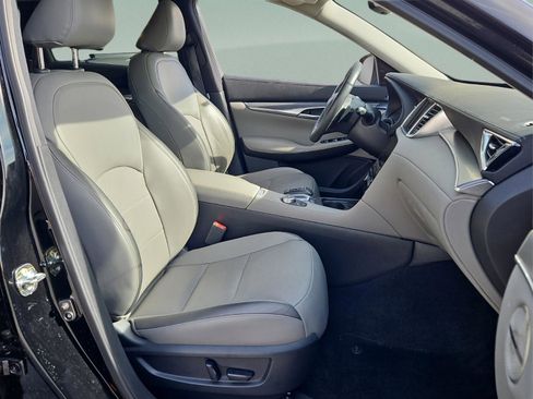 Used 2023 INFINITI QX50 Luxe image 10