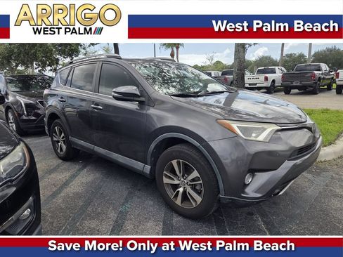 Used 2018 Toyota RAV4 XLE FWD image 1