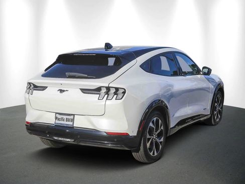 Used 2022 Ford Mustang Mach-E Premium image 6