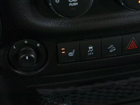 Used 2017 Jeep Wrangler Unlimited Sahara w/ Max Tow Package image 27