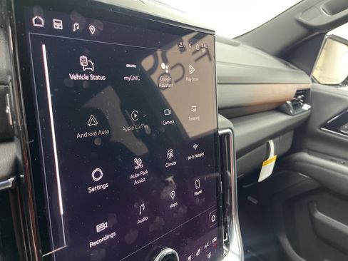 New 2026 GMC Yukon Denali w/ Sun & Power Step Package image 18