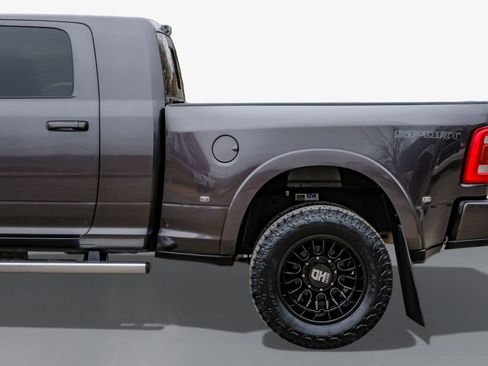 Used 2022 RAM 3500 Laramie image 11