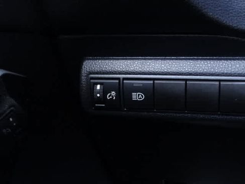 Used 2021 Toyota Corolla XLE image 40