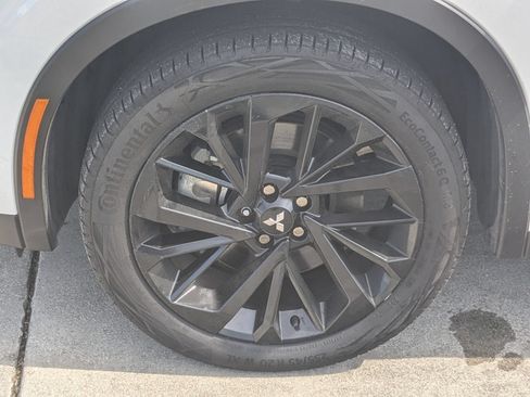 Used 2024 Mitsubishi Outlander SE Black Edition FWD image 10